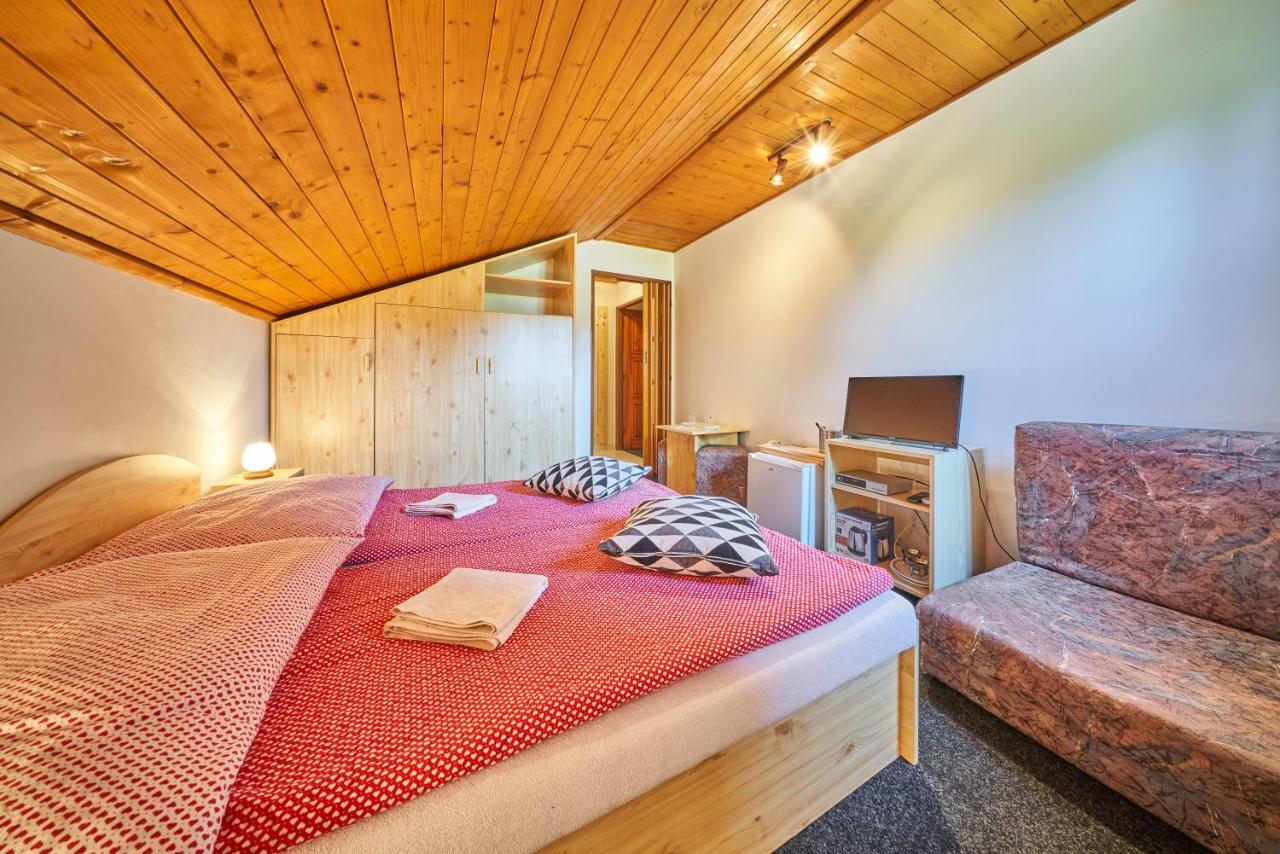 Penzion Pod Lesem Hotel Hodkovice Luaran gambar