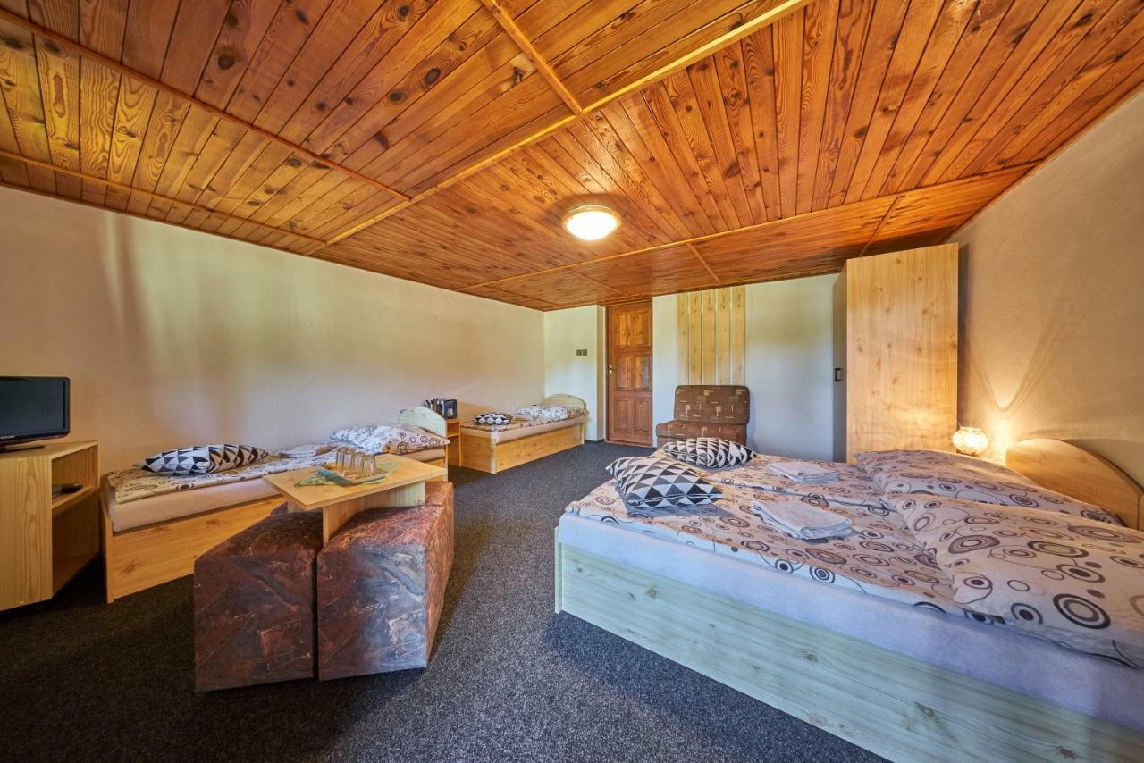 Penzion Pod Lesem Hotel Hodkovice Luaran gambar