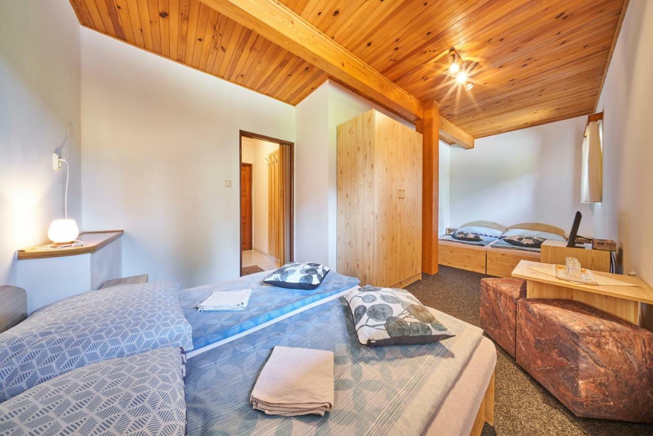 Penzion Pod Lesem Hotel Hodkovice Luaran gambar